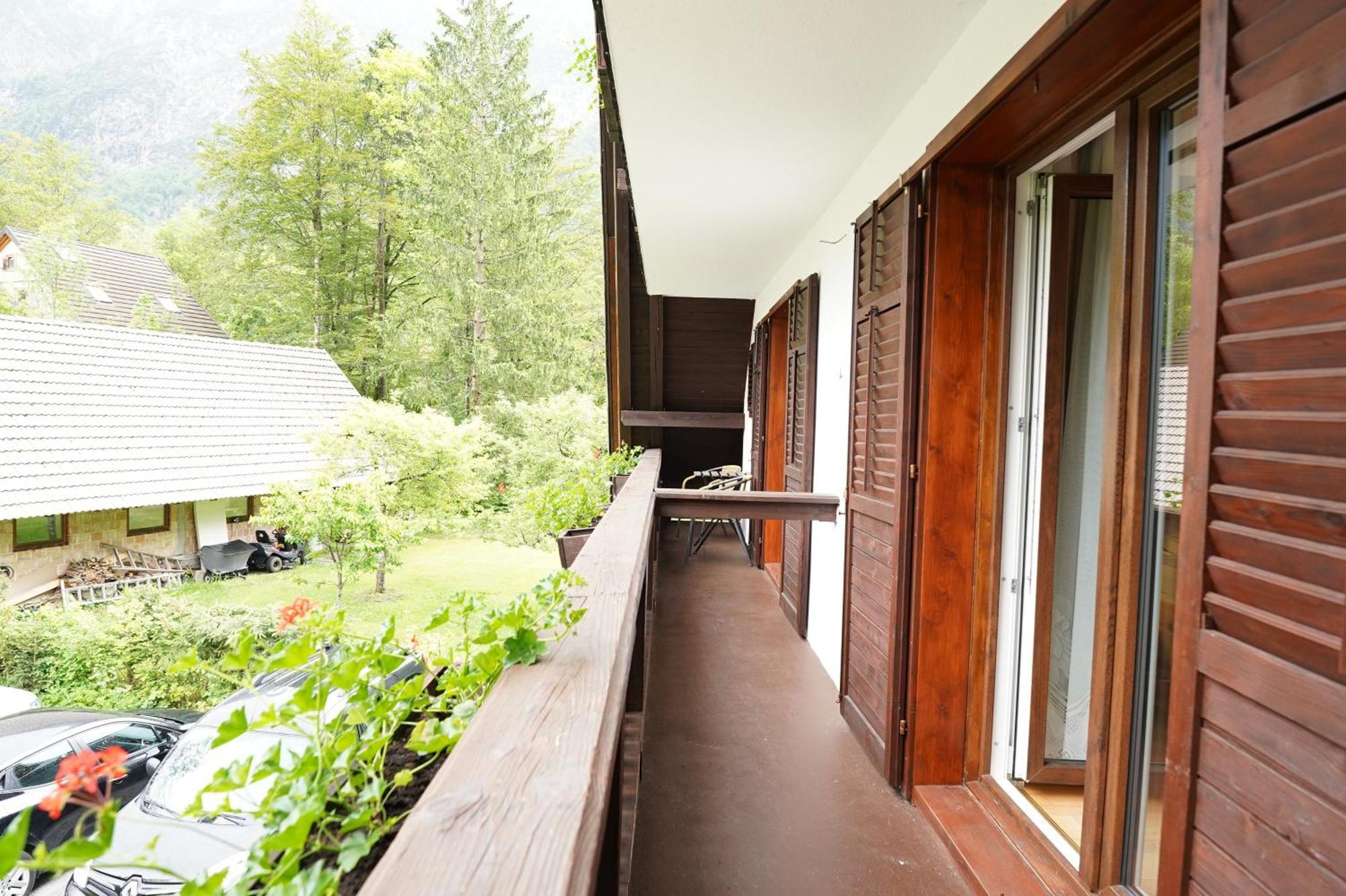 Sobe In Apartmaji Pri Ukcu Bohinj Exterior photo